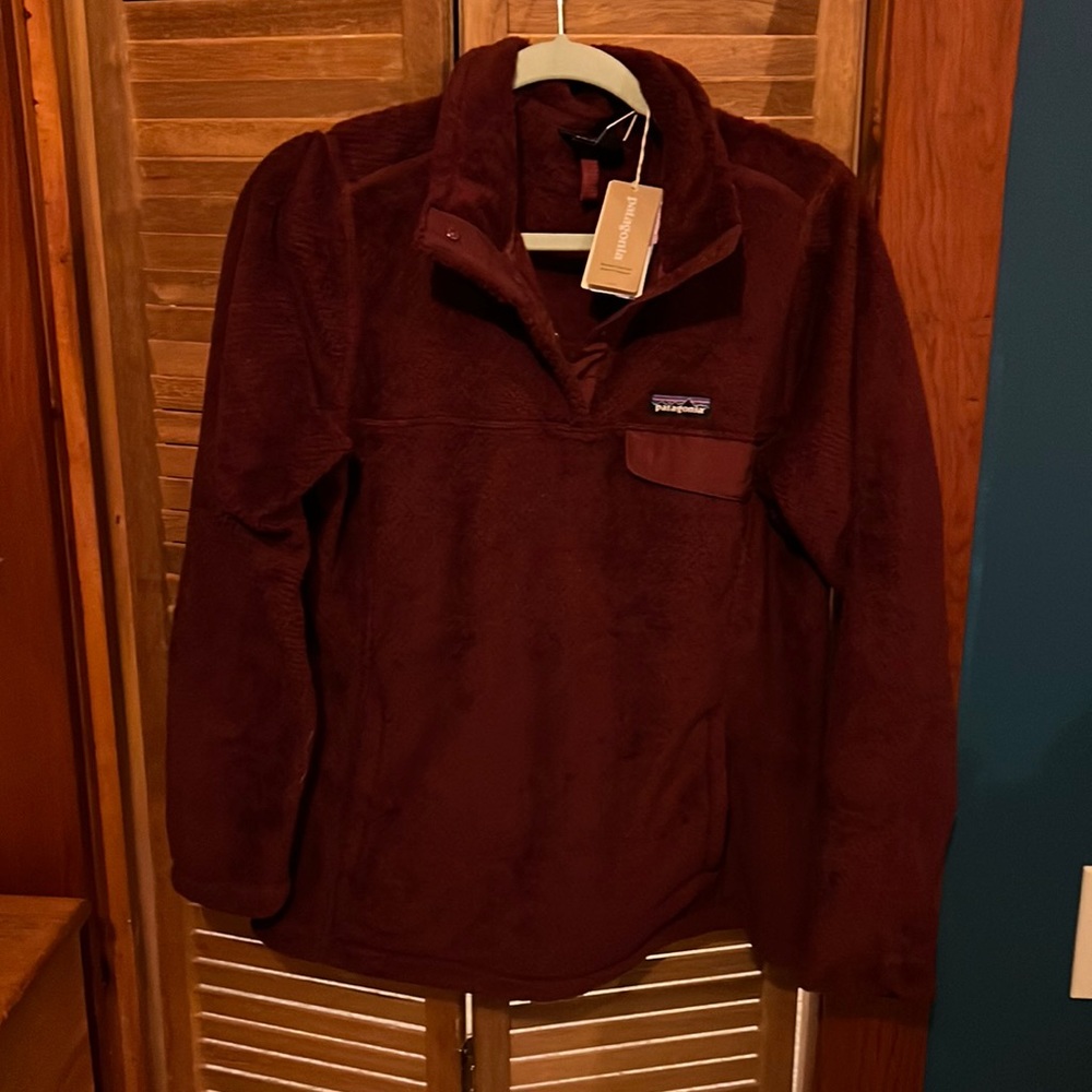 Patagonia Re-Tool Snap-T fleece pullover, size large. NWT.